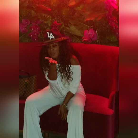 CO- LIKE THIS POST TO BE NOTIFIED WHEN I GO LIVE - Picture 16 of 16